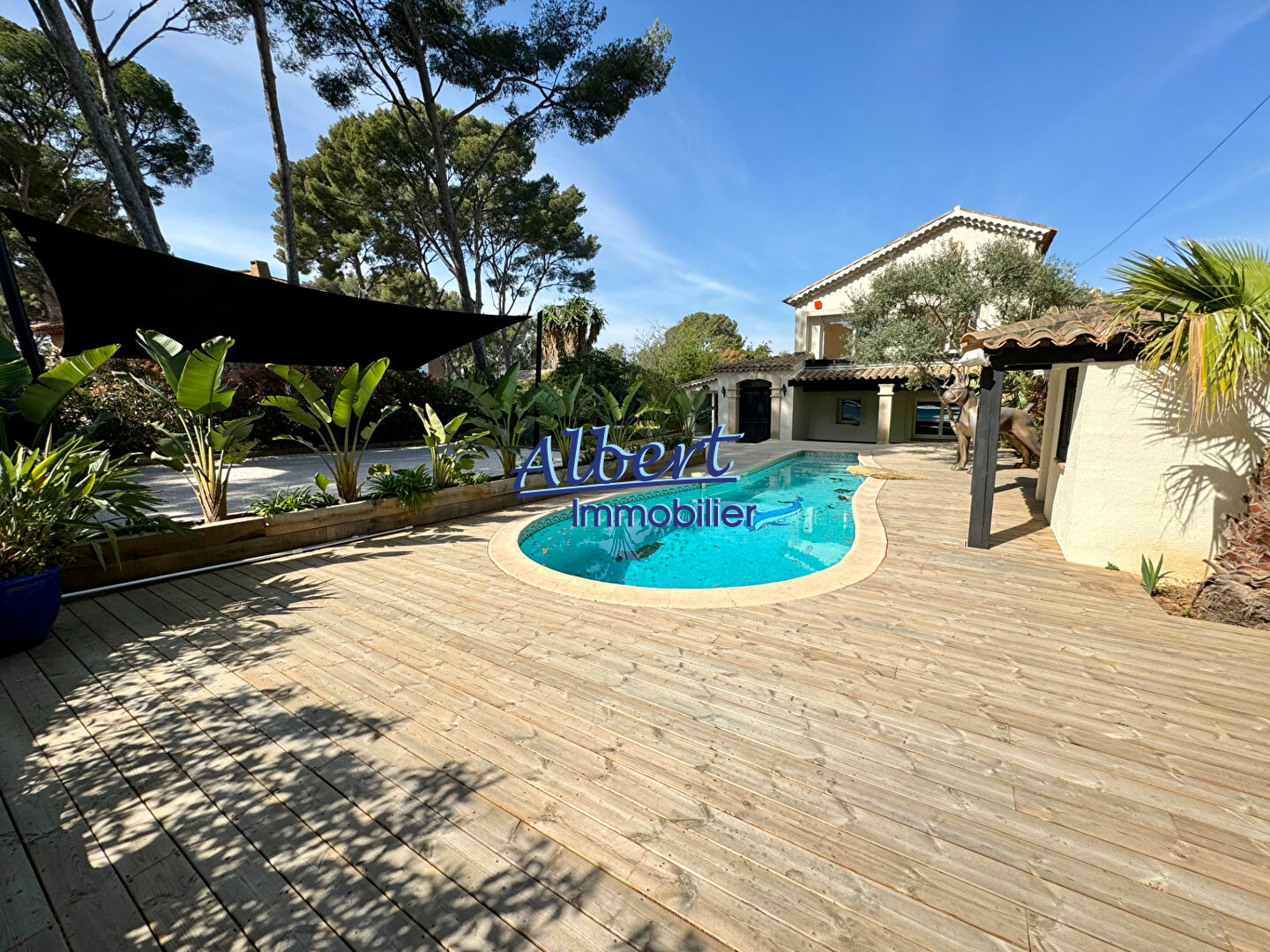 Vente Maison 140m² 6 Pièces à Sanary-sur-Mer (83110) - Albert Immobilier