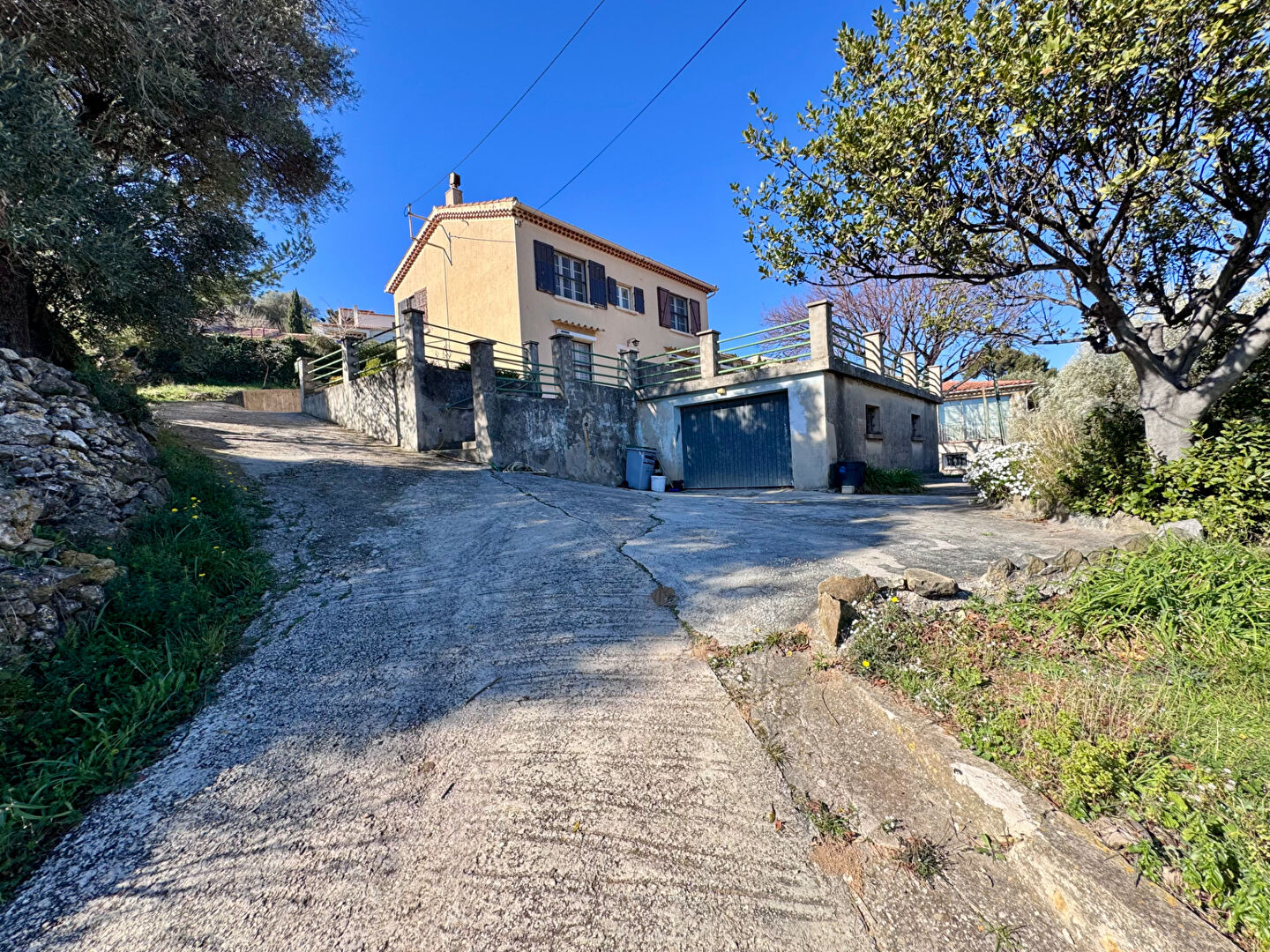 Maison-Villa - OLLIOULES