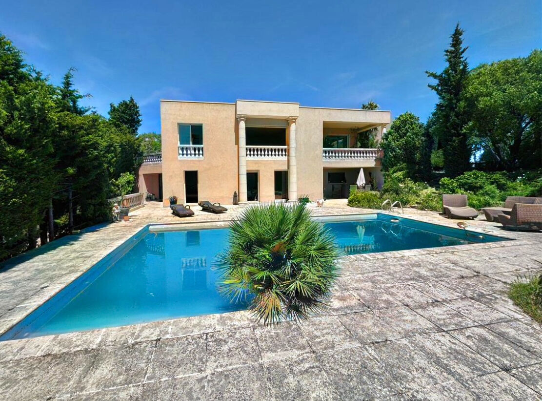 Maison-Villa - LA SEYNE SUR MER